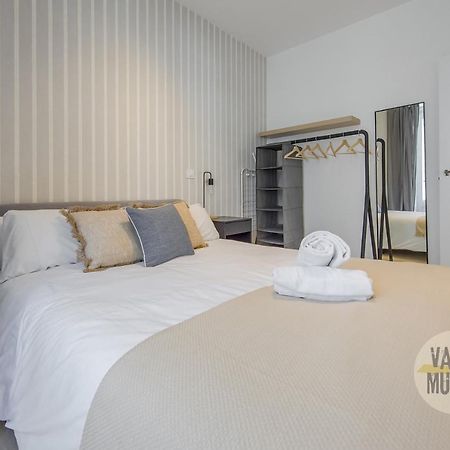 Spacious New Apartment Para 7 En La Plaza De Tirso De Molina Мадрид Экстерьер фото